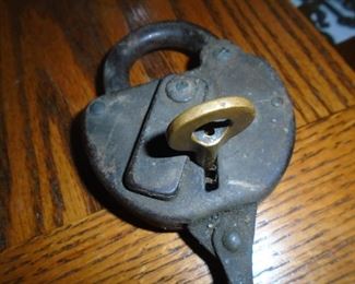 RR lock with key