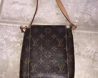 Louis Vuitton purse