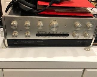Accuphase C-200 Stereo Control Amplifier Preamplifier Preamp 