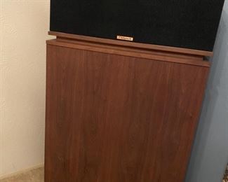 (2) Acu Rite Weather Station, Models 02098 & 06086. 1980s HF/LF Speaker system, Tested & Working Great. These are massive and awesome.