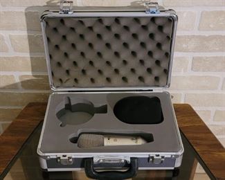 Behringer Microphone in Case