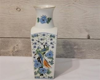 Vintage Imari Ware Birds & Flowers Vase