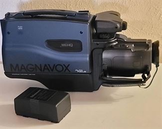 Magnavox Auto Focus Easy Cam Video Camcorder