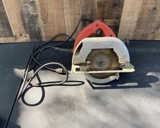 Milwaukee Electric Circular Saw