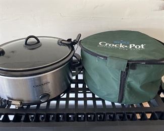 Stainless Round CrockPot with Locking Lid & Carrying Bag