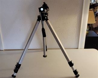 Gold Crest Tripod