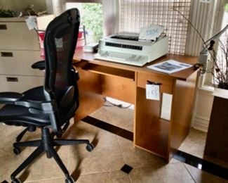 Small Computer Desk