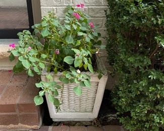 Concrete Garden Planter (there are a pair of these, 2 of 2)