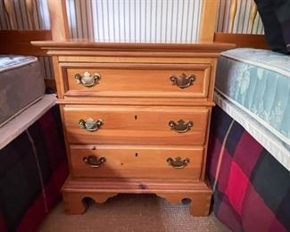 Pine End Table / Nightstand with Drawers