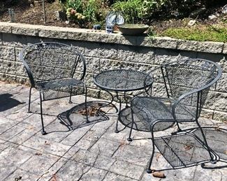 Outdoor table chairs