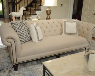 LIVING ROOM FURNISHINGS BASSETT