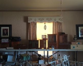 Several jewelry boxes to select from.