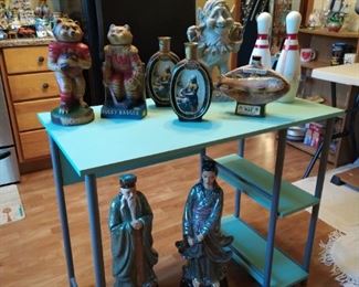 The Bucky's, trout and 1 10 pin are all sealed. One of the 10 pins does not have a seal but still has liquid in it. One of the Bucky's does have some evaporation.