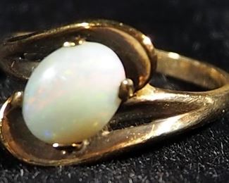10k Gold Ring With Opalescent Stone, Size 4-1/4, Approx 1.76 g Total Weight

