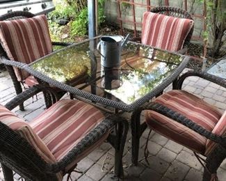 Resin Wicker Table Chairs