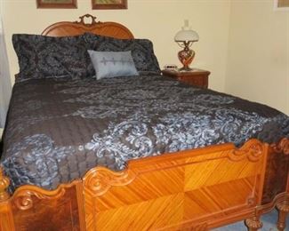 Antique Art Deco Full Size Bedroom Suite, Matching Dressers, Night Stand & Vanity Dressing Table with Stool 