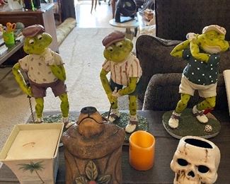 Golfing frogs 