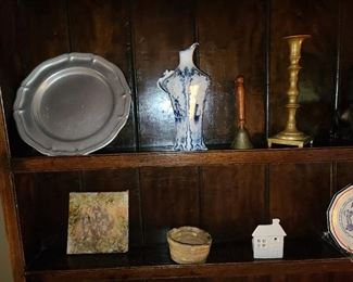 Assorted Primitives & Decorative Accessories