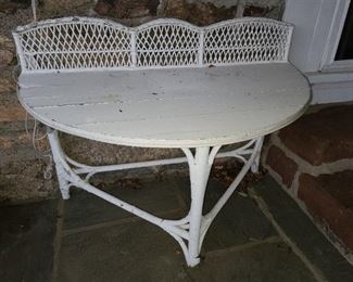 Wicker Table