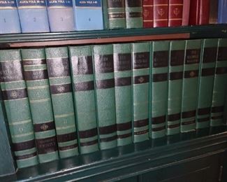 Library Contents (Book Sets, Volumes, Antique Books From the 1800s, Contemporary Books, Etc.)