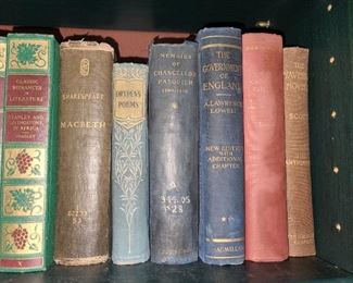 Library Contents (Book Sets, Volumes, Antique Books From the 1800s, Contemporary Books, Etc.)