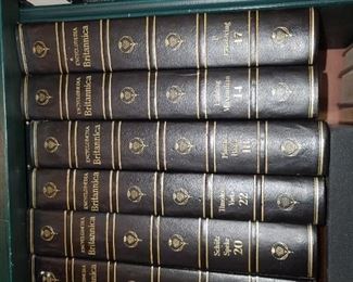 Library Contents (Book Sets, Volumes, Antique Books From the 1800s, Contemporary Books, Etc.)