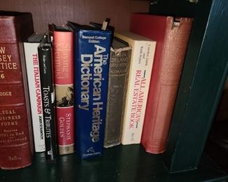 Library Contents (Book Sets, Volumes, Antique Books From the 1800s, Contemporary Books, Etc.)