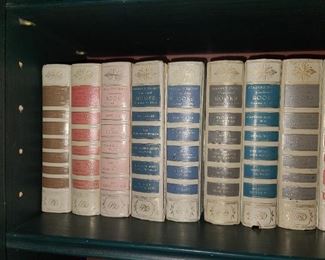 Library Contents (Book Sets, Volumes, Antique Books From the 1800s, Contemporary Books, Etc.)