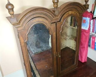 Secretary Top With Mirrored Doors & Finials