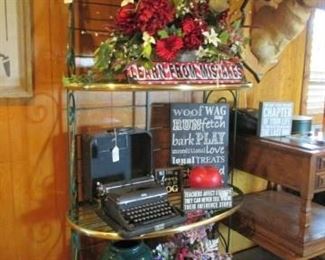 Home Decor.  Typewriter.  