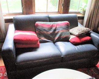 LEATHER LOVE SEAT, NAVY COLOR