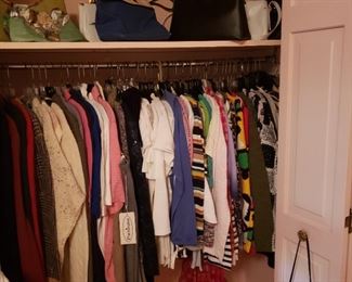 Ladies clothing, large petite sizes