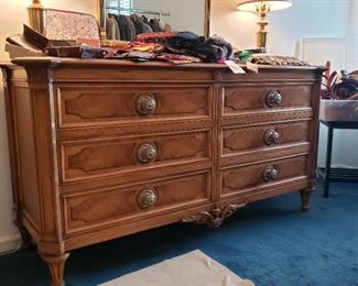 Kargas Furniture Co. dresser