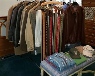 Men's golf clothes, size large