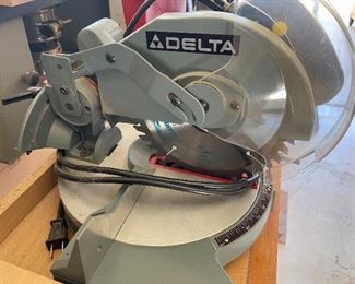 Delta 8 1/4" Compound Mitre Saw