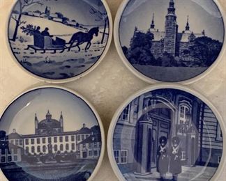 Royal Copenhagen Fajance 30-2010 Miniature Plates