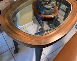 End Table w Glass Insert