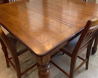 Pub Dining Table w Leaf and 4 Barstools