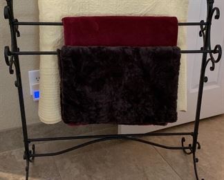 Quilt/Blanket Rack