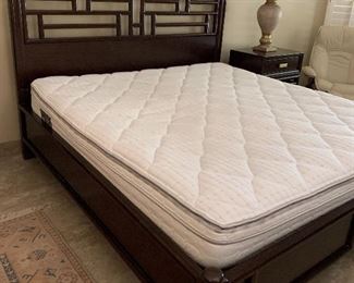 Thomasville Lantau King Bedroom Suite: Bed Frame, Oversized Dresser, 2 Nightstand, Table Lamps pair