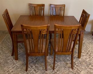 Mission Style Dining Table w Leaf and 6 Chairs (Excellent Condition)