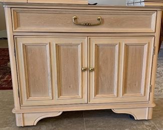 Bernhardt Buffet/Bar