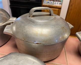 Vintage Wagner Ware Magnalite Roast Pot
     4248 P
