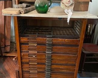 . . . yeah, I know -- wish it was ALL there, but this is still a great printer's chest -- can you say "shadow box"?