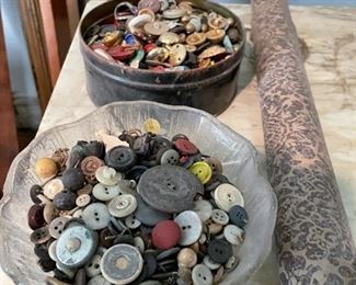 . . . buttons, buttons, buttons.  Whenever I gave my mom an attitude and answered her with a snarky, "Sooo," she would always say, "Sew buttons!"