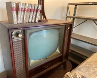 . . . and retro TV -- this is fun just to look at even when not on!