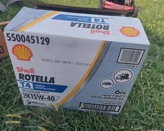 Rotella T4 Triple Protection 15W40 Heavy-Duty Diesel Engine Oil (6-pack / 1 gallon bottles)