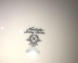 That says "Knee shot to the face," right?