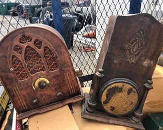 Vintage radio and speakers