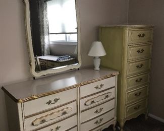Dresser, mirror
